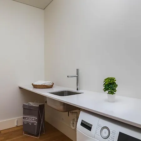 The Lumina Rooftop Pool Apartman