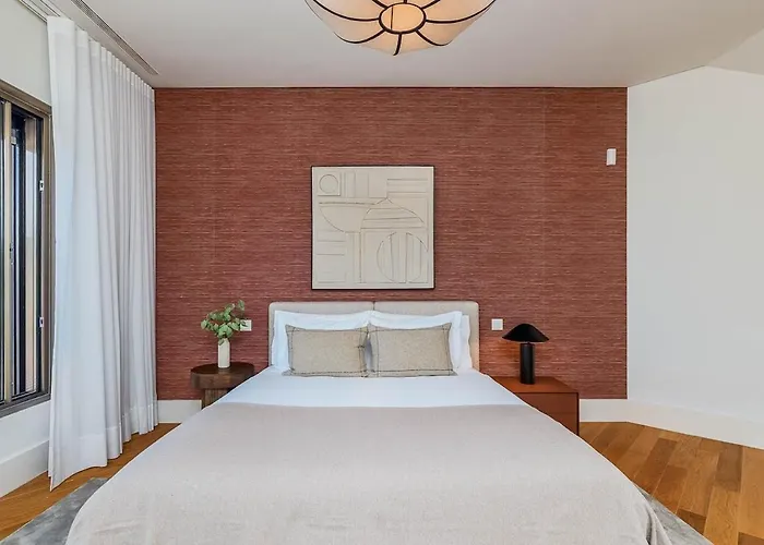 The Lumina Rooftop Pool Apartmán *