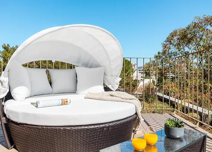 The Lumina Rooftop Pool Apartmán *