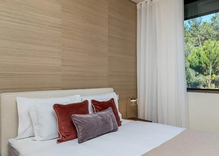 The Lumina Rooftop Pool Apartmán *